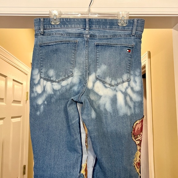 Women's Custom Designed Tommy Hilfiger Brocade Patchwork Applique Jeans Size 8 - Picture 4 of 5